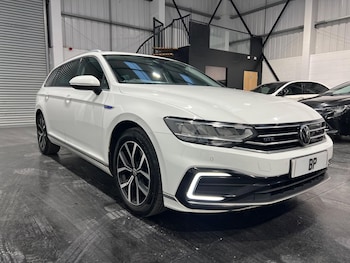 Volkswagen - Passat