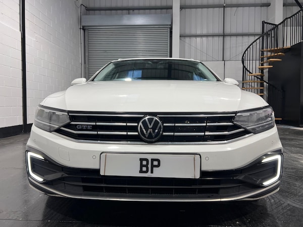 Used Volkswagen Passat 2020 for sale - 76152514: Photo 2