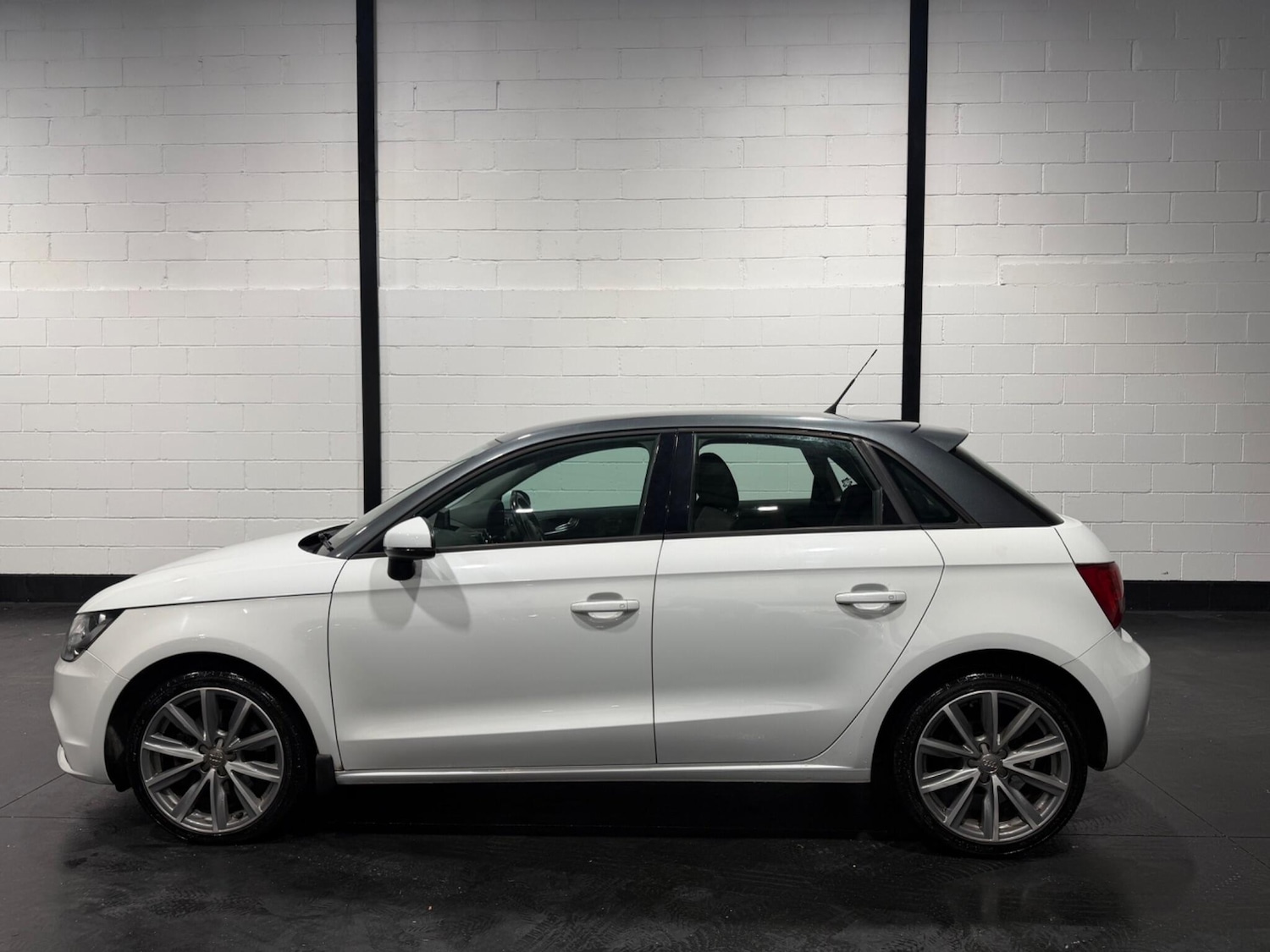 Used Audi A1 2013 for sale - 77278696: Photo 9