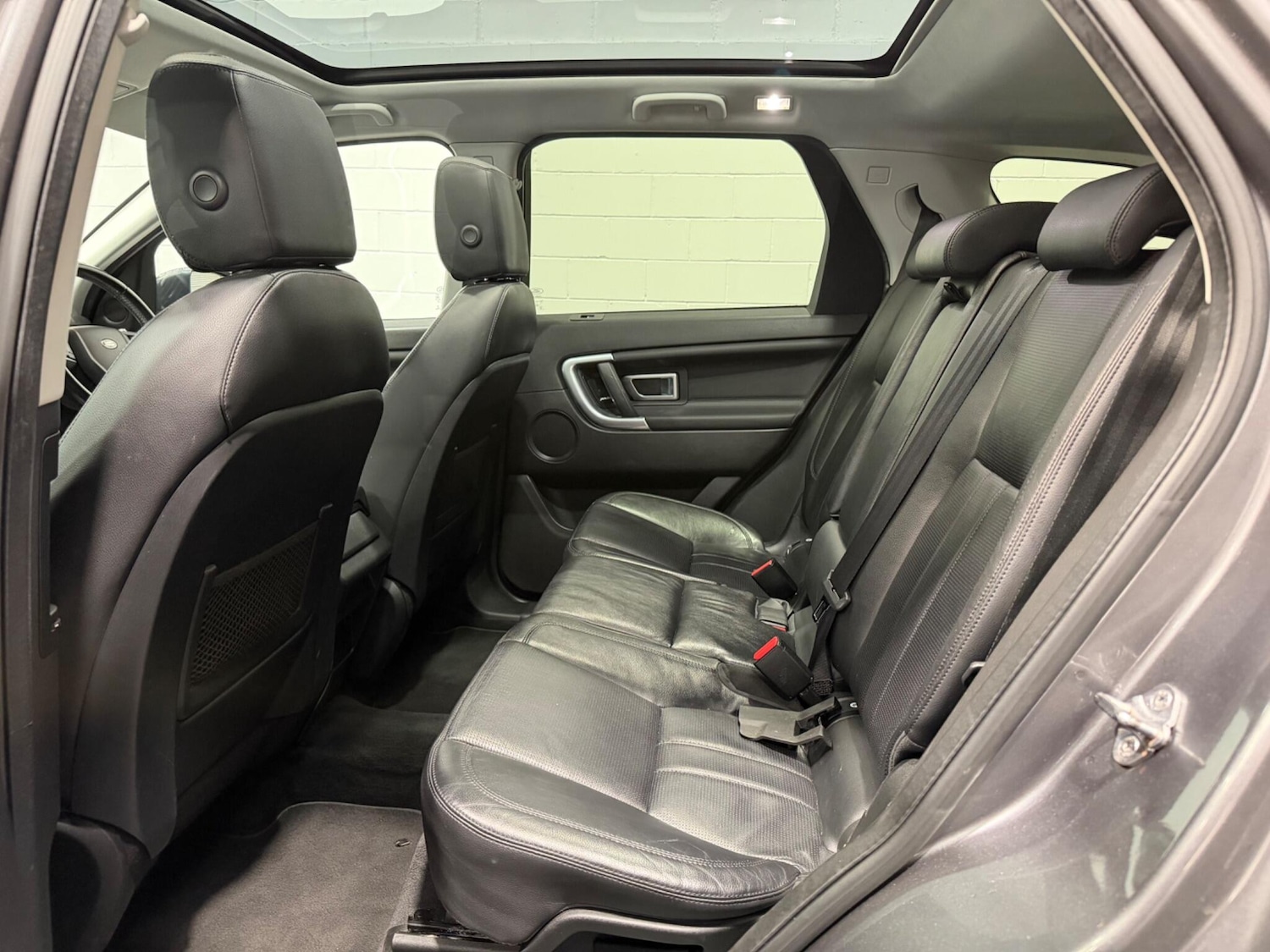 Used Land Rover Discovery Sport 2016 for sale - 77658820: Photo 15