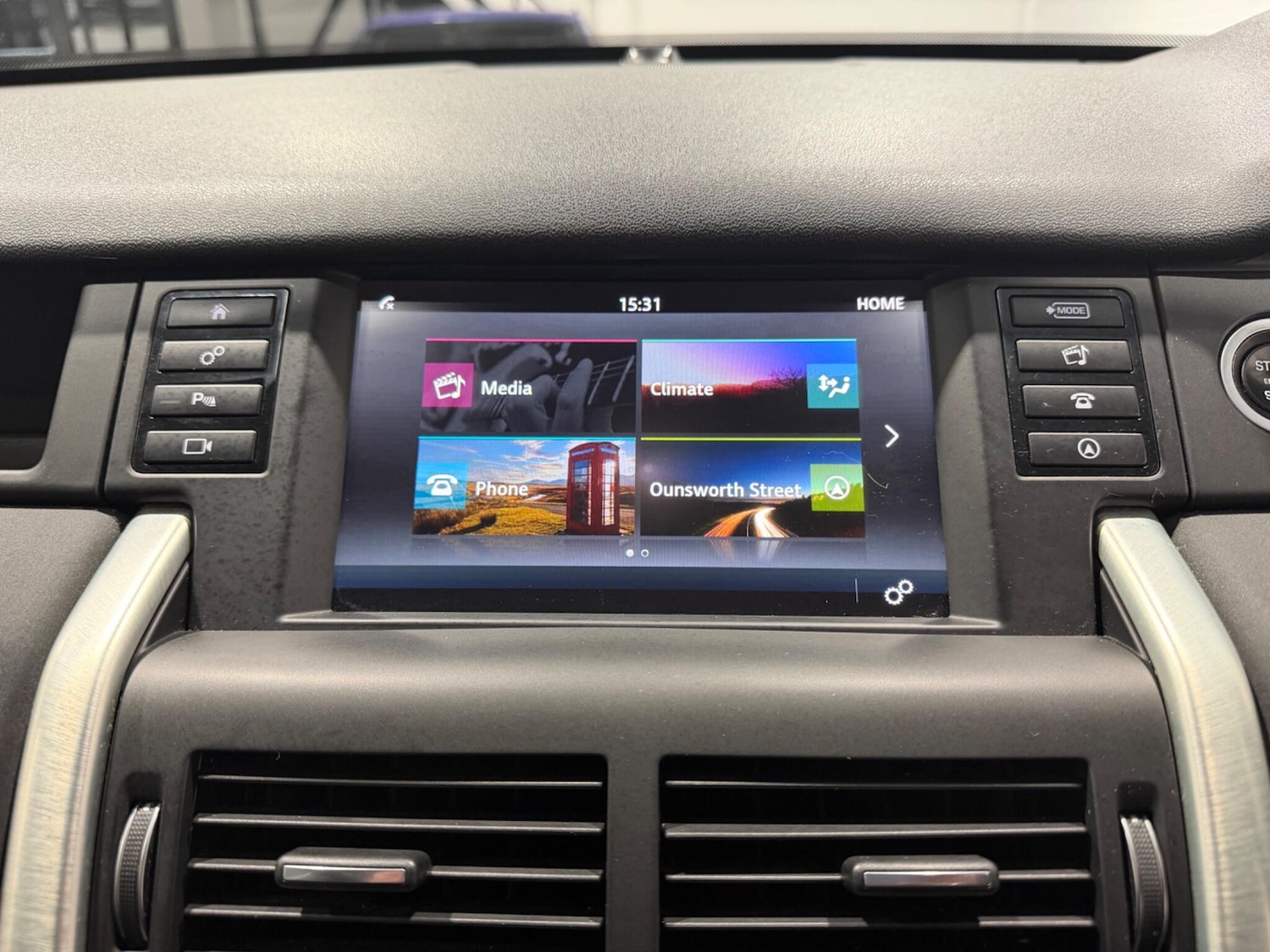 Used Land Rover Discovery Sport 2016 for sale - 77658820: Photo 31