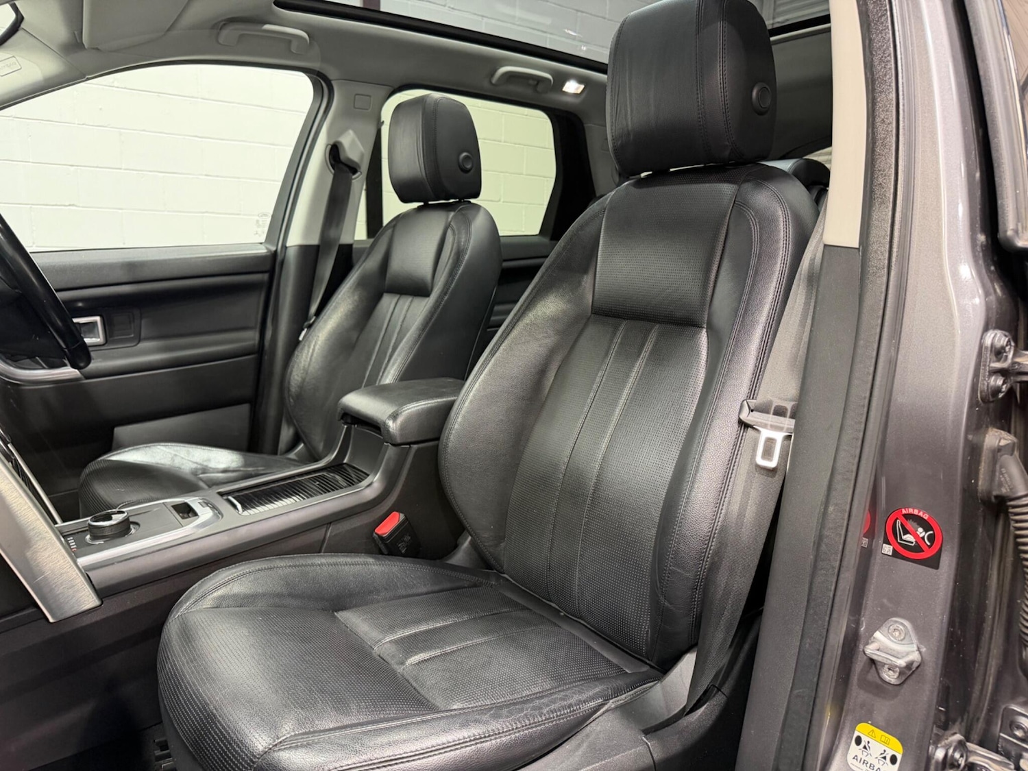 Used Land Rover Discovery Sport 2016 for sale - 77658820: Photo 36