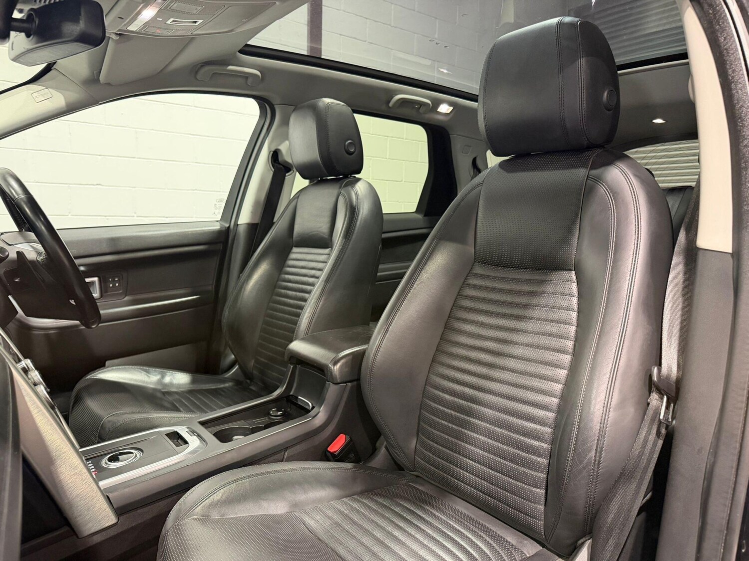 Used Land Rover Discovery Sport 2016 for sale - 77400426: Photo 70