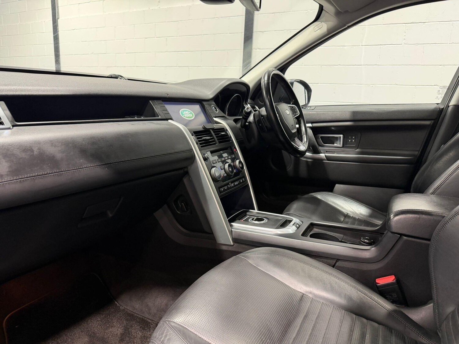 Used Land Rover Discovery Sport 2016 for sale - 77400426: Photo 72