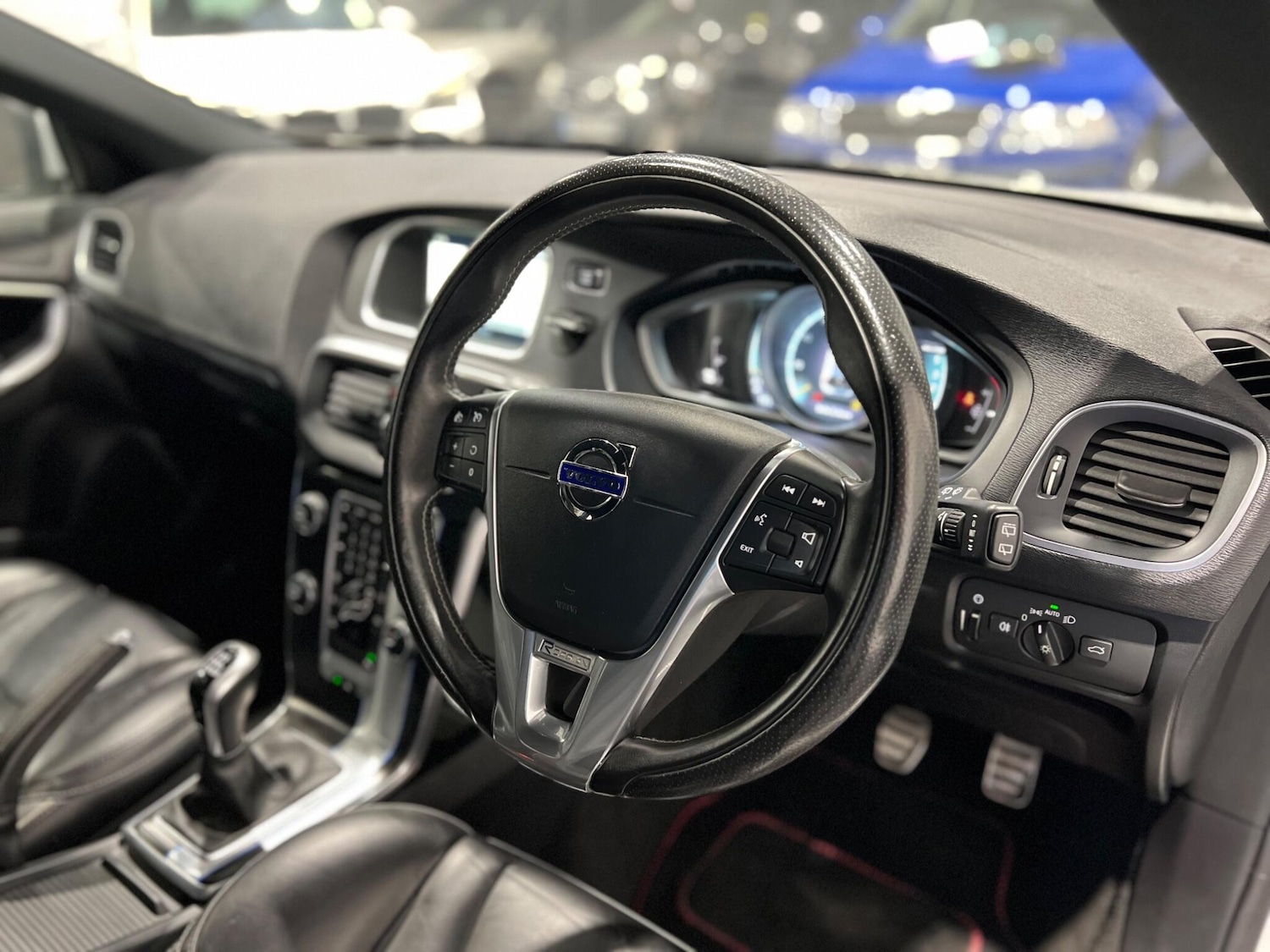 Used Volvo V40 2016 for sale - 76988567: Photo 10