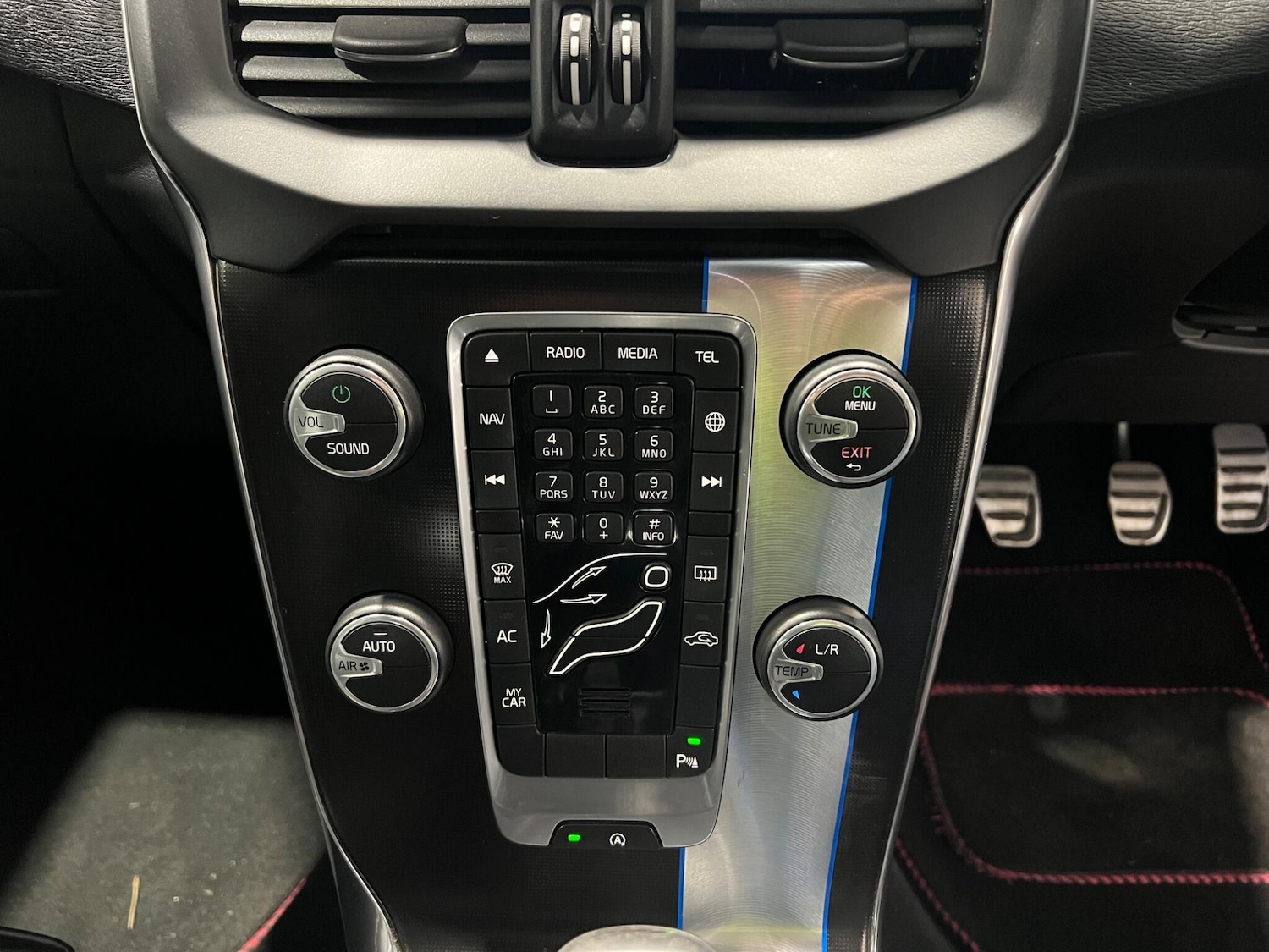 Used Volvo V40 2016 for sale - 76988567: Photo 11