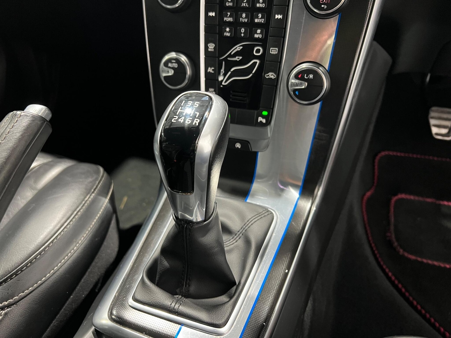 Used Volvo V40 2016 for sale - 76988567: Photo 12