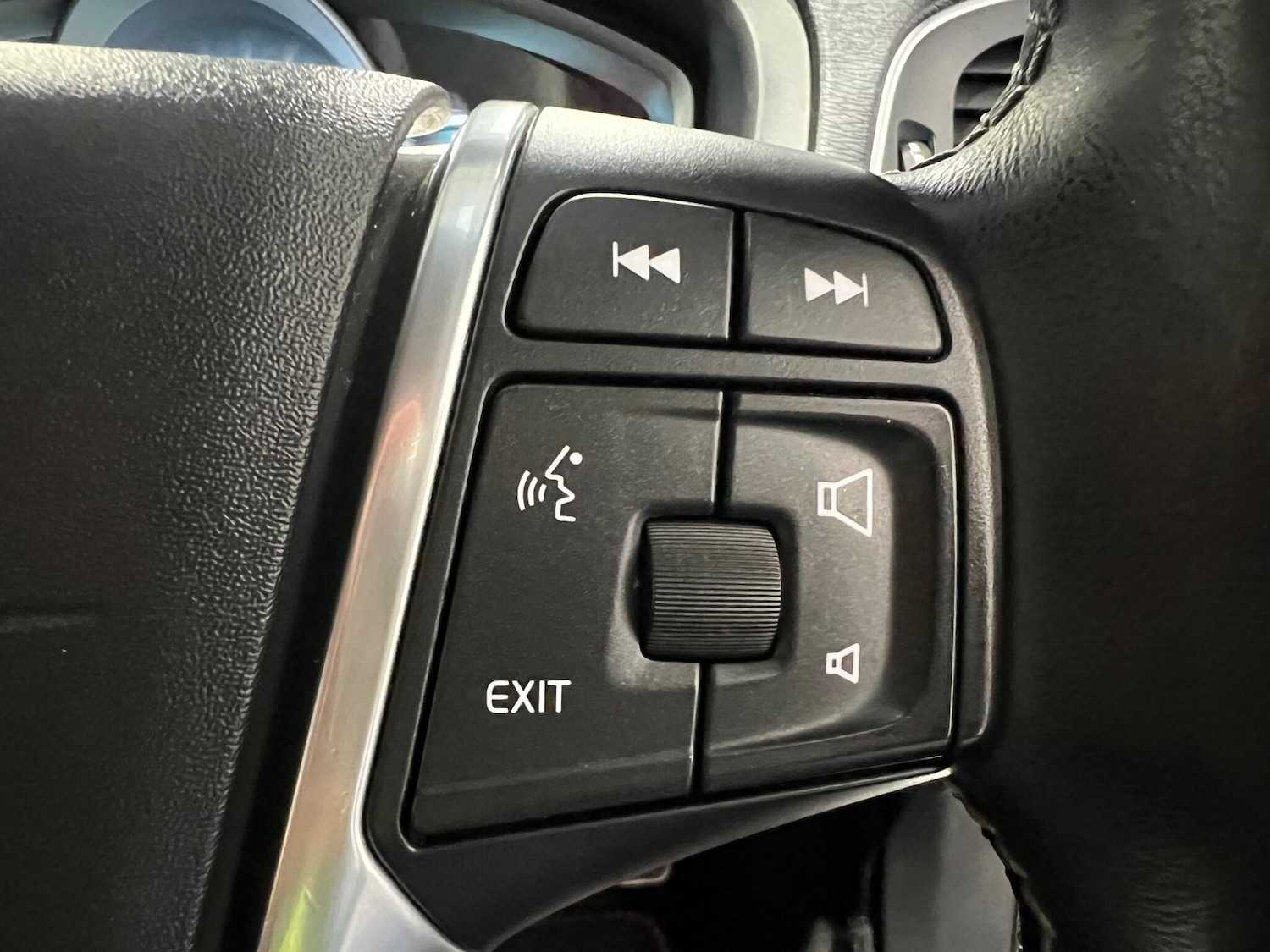 Used Volvo V40 2016 for sale - 76988567: Photo 17