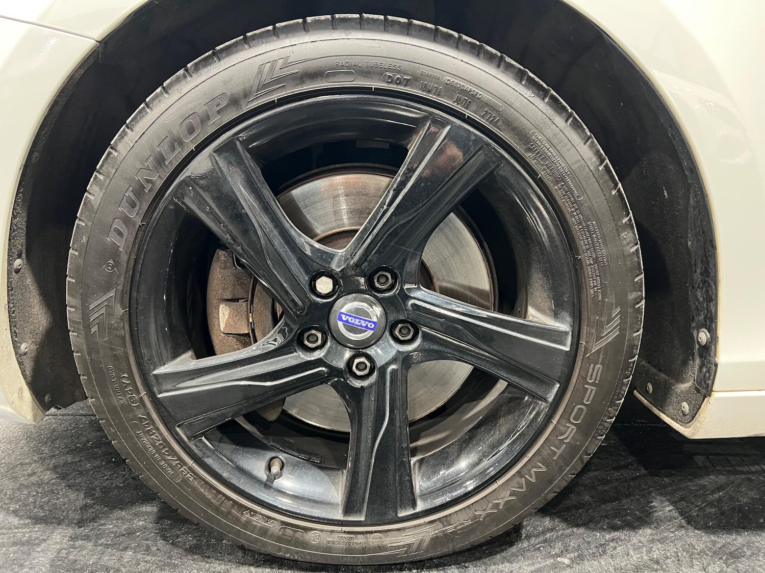 Used Volvo V40 2016 for sale - 76988567: Photo 20