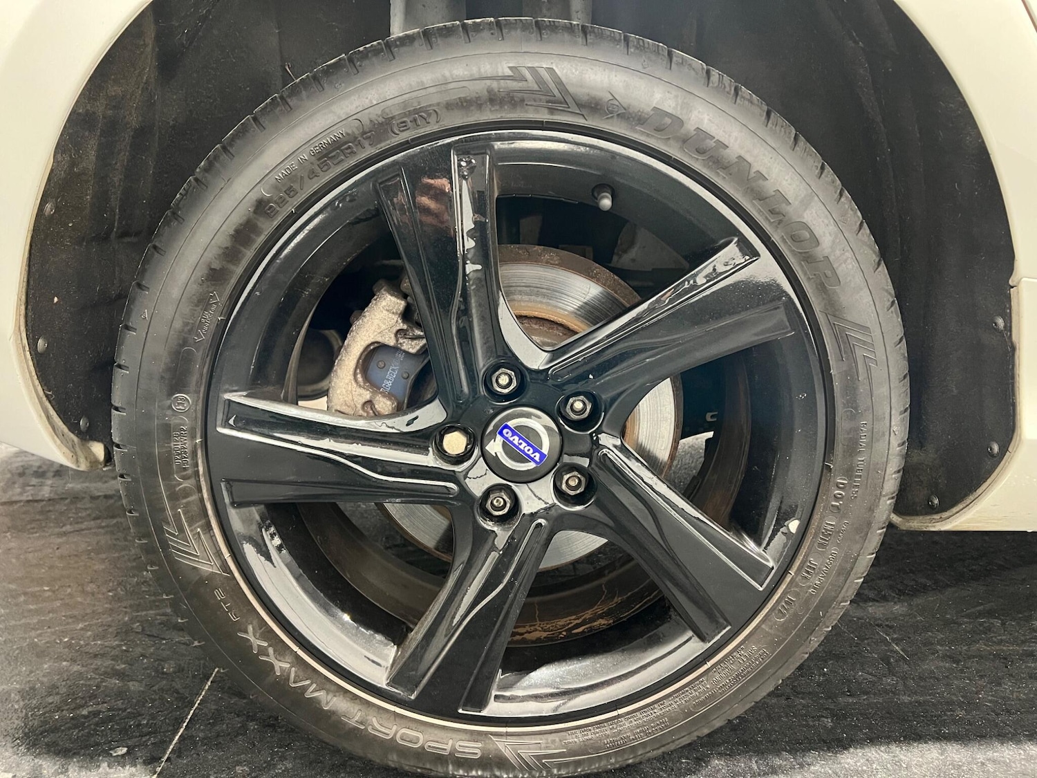 Used Volvo V40 2016 for sale - 76988567: Photo 23