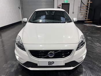 Used Volvo V40 2016 for sale - 76988567: Photo