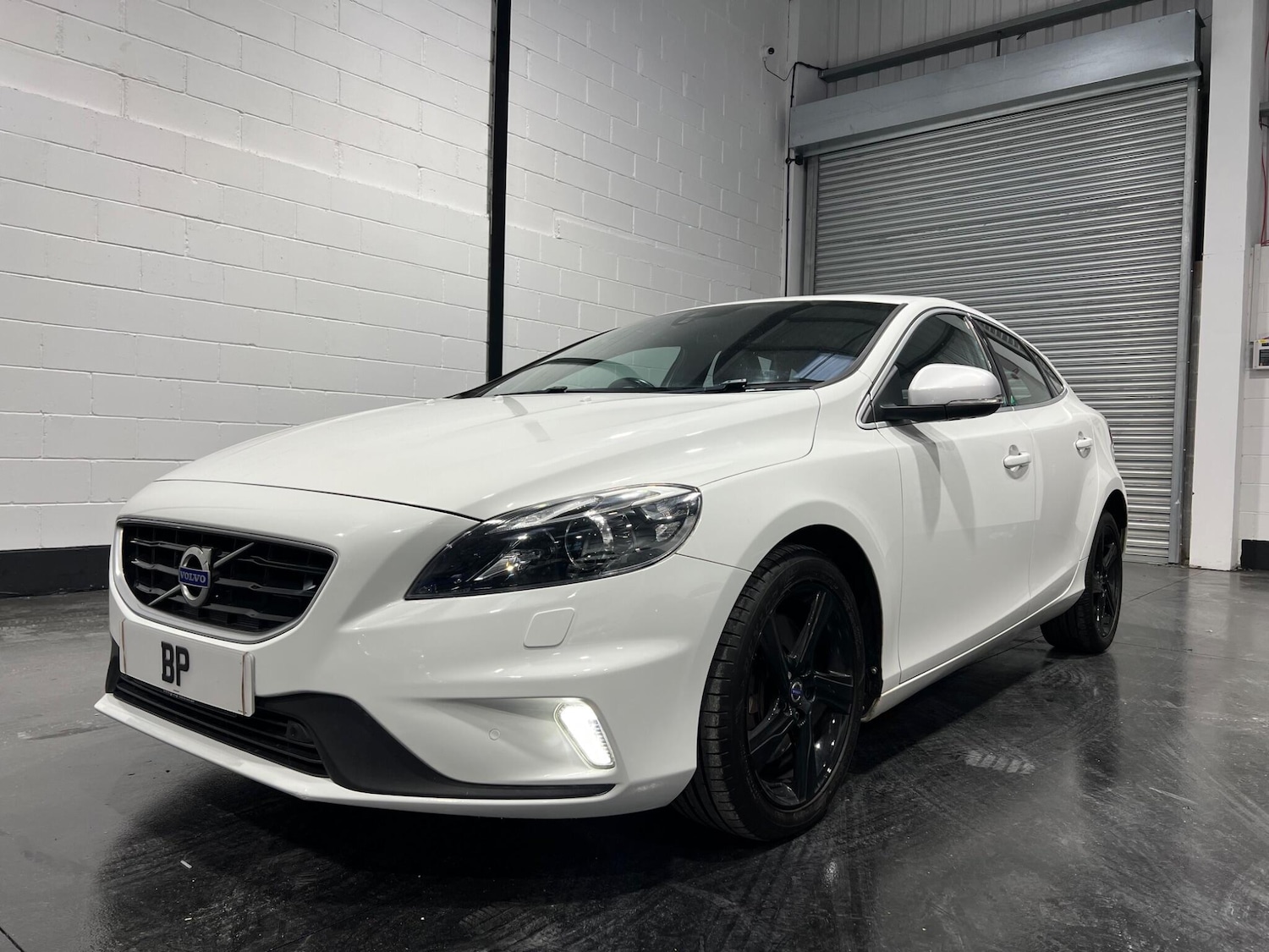 Used Volvo V40 2016 for sale - 76988567: Photo 3
