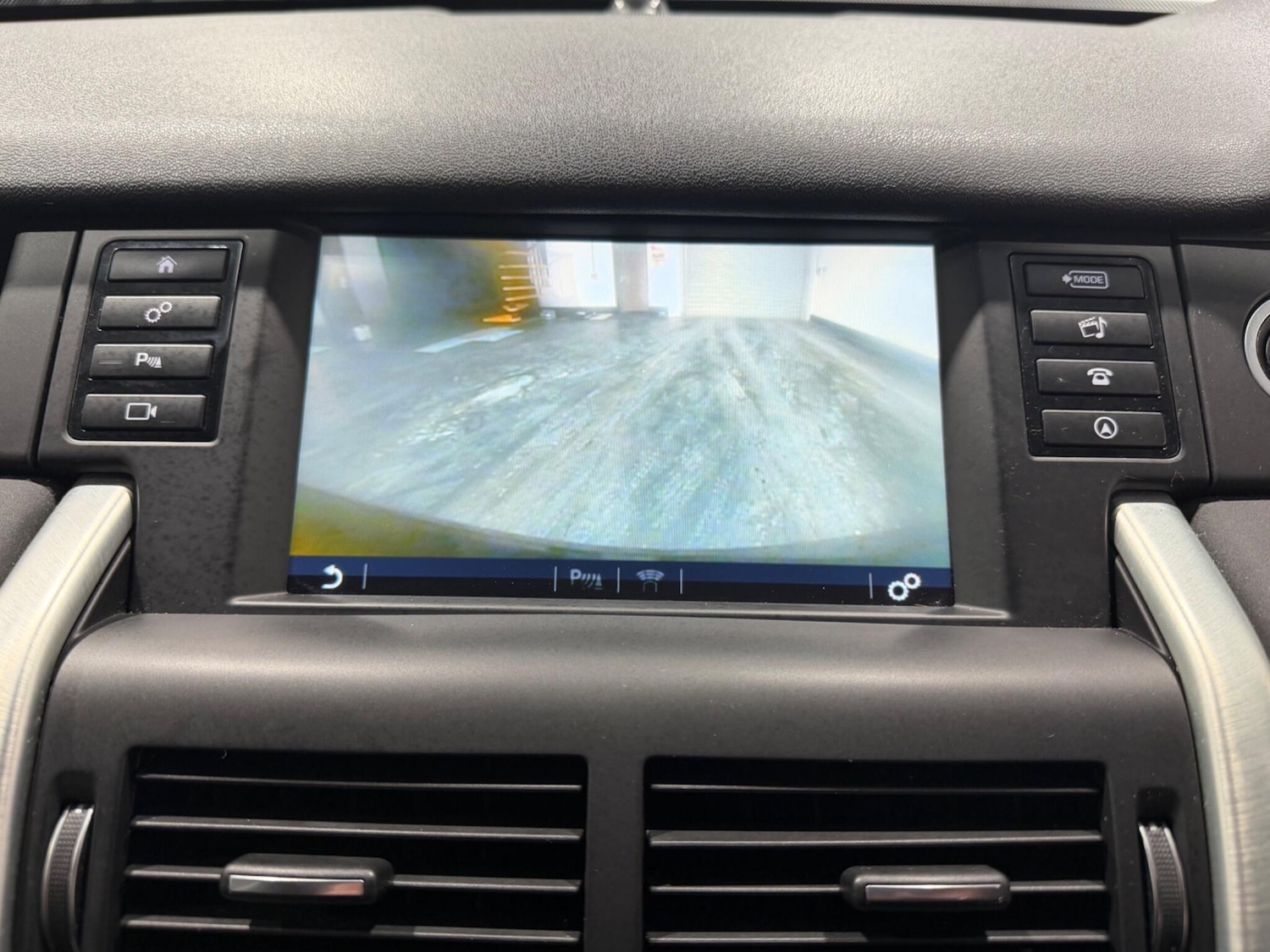 Used Land Rover Discovery Sport for sale - 77598400: Photo 32