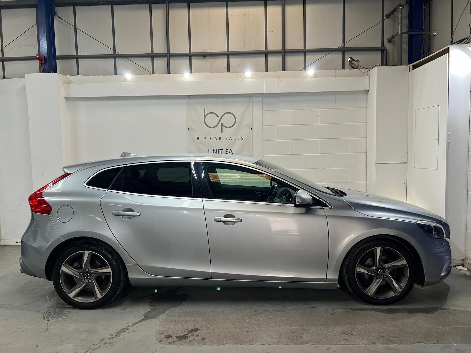 Used Volvo V40 2014 for sale - 76991421: Photo 10