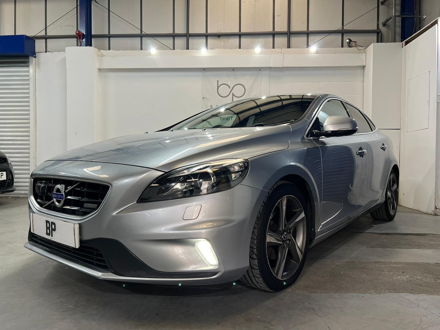 Used Volvo V40 2014 for sale - 76991421: Photo 3