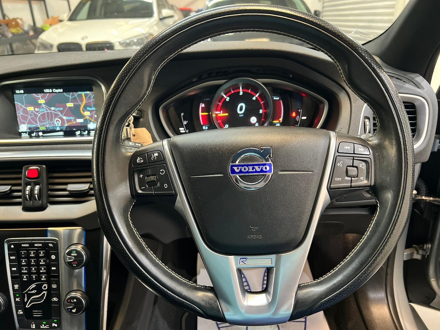 Used Volvo V40 2014 for sale - 76991421: Photo 35