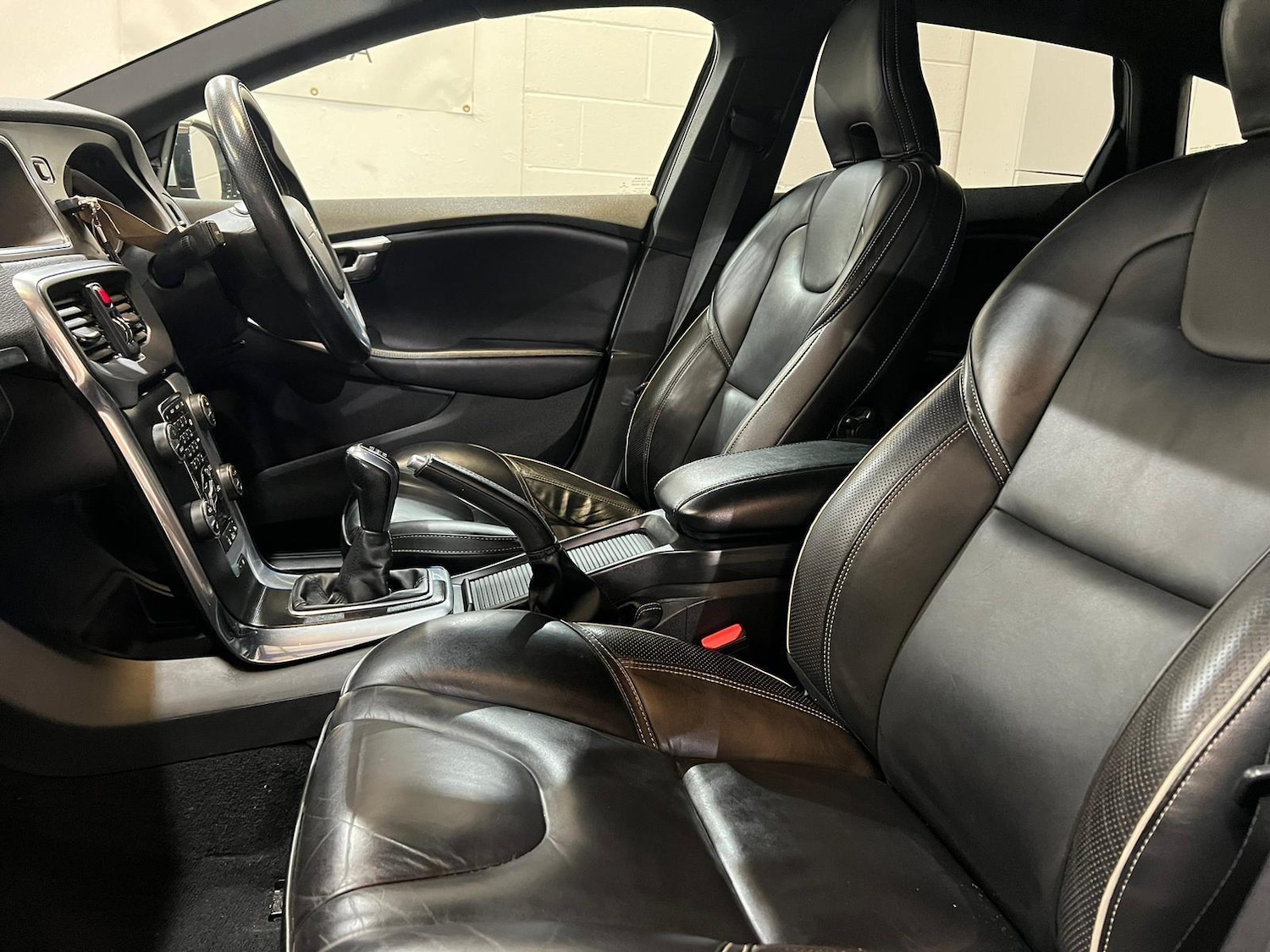 Used Volvo V40 2014 for sale - 76991421: Photo 39