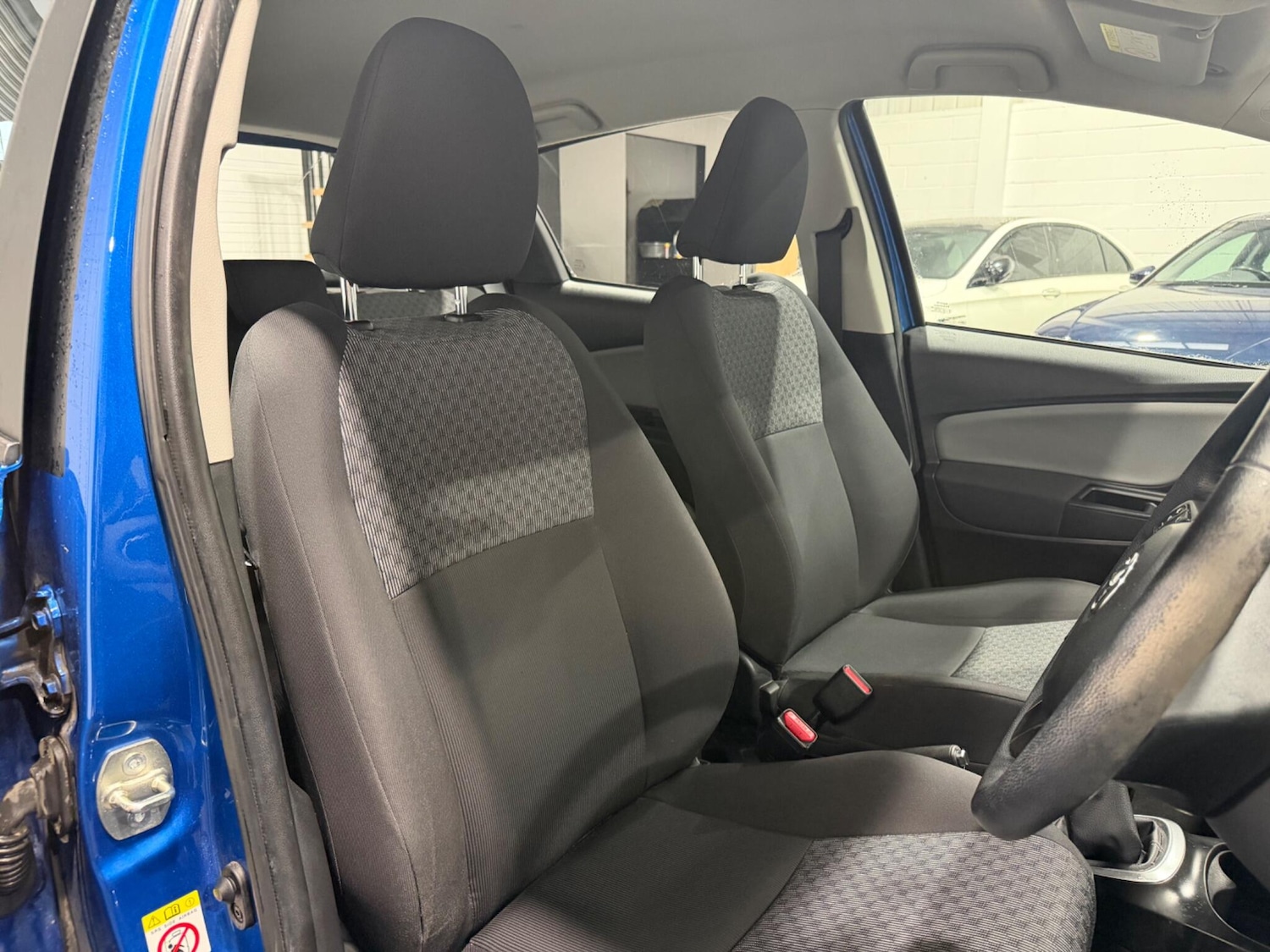 Used Toyota Yaris 2015 for sale - 77455069: Photo 16