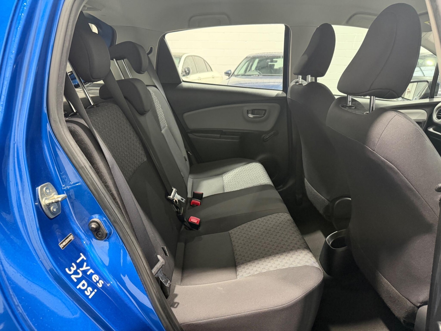 Used Toyota Yaris 2015 for sale - 77455069: Photo 17