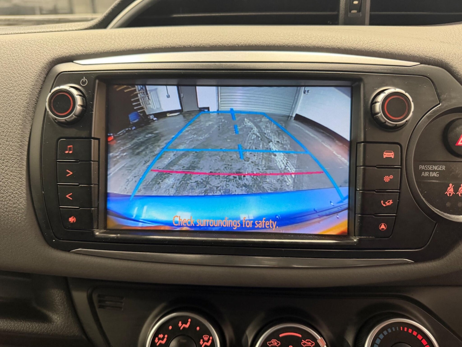 Used Toyota Yaris 2015 for sale - 77455069: Photo 27