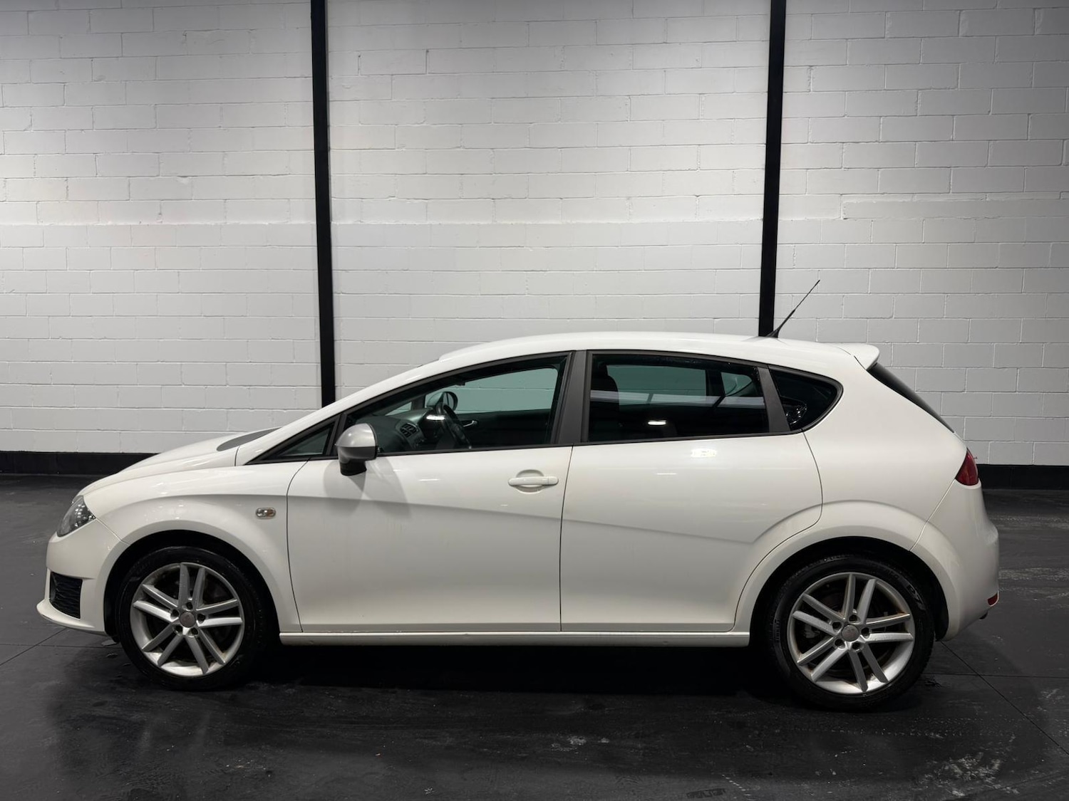 Used SEAT Leon 2011 for sale - 77441007: Photo 8