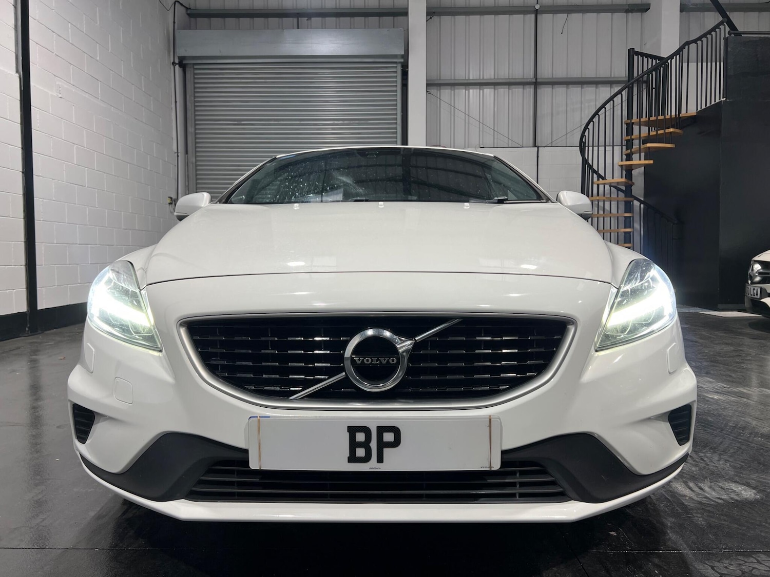 Used Volvo V40 2016 for sale - 76284003: Photo 2