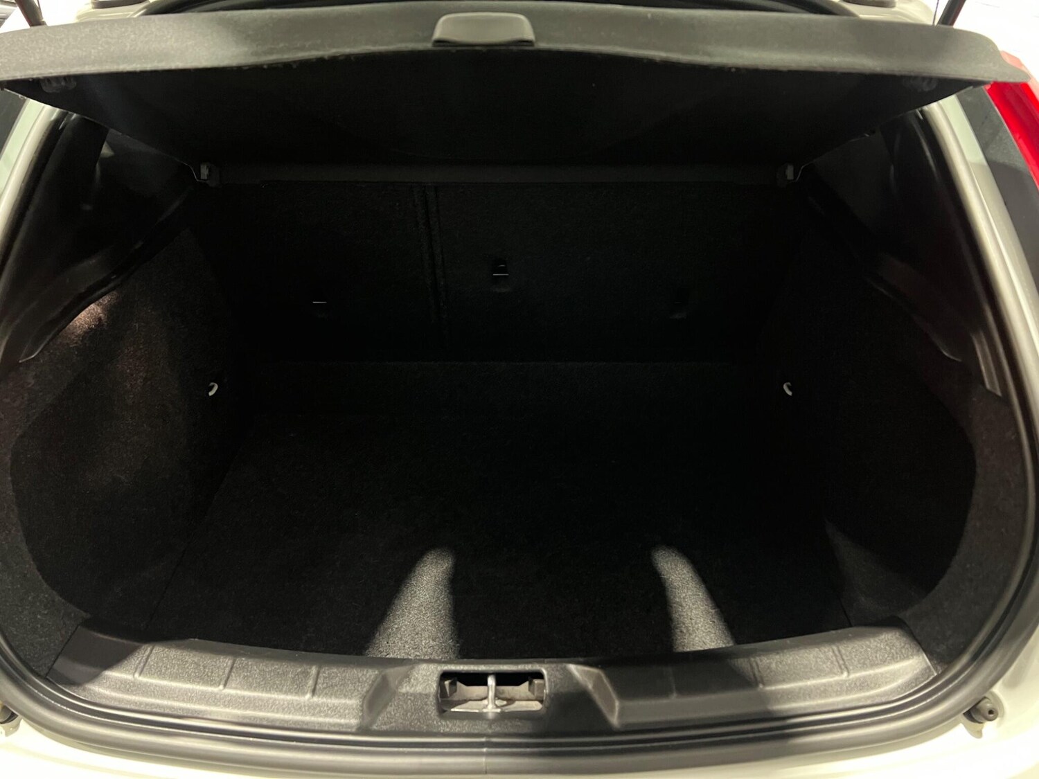 Used Volvo V40 2016 for sale - 76284003: Photo 26
