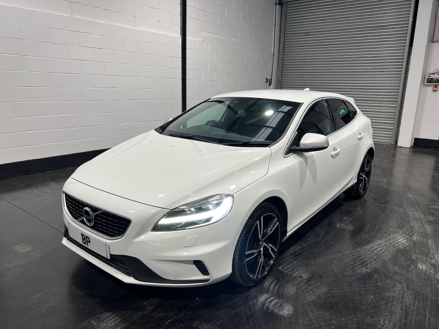 Used Volvo V40 2016 for sale - 76284003: Photo 3