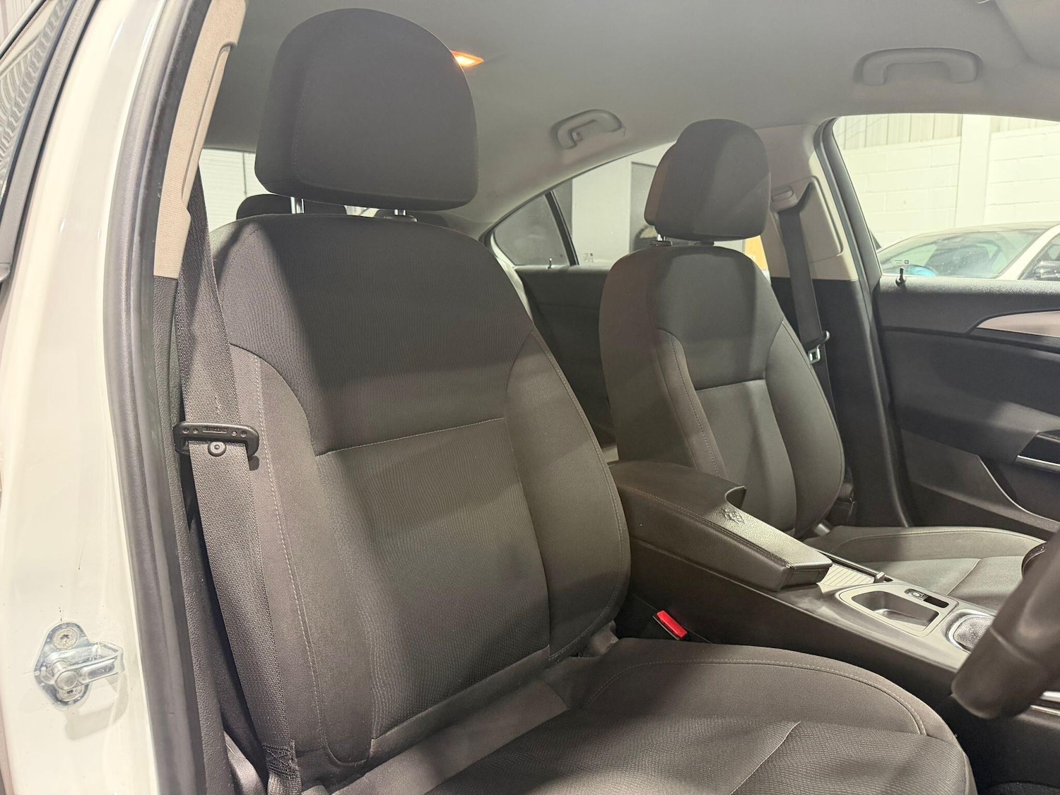 Used Vauxhall Insignia 2011 for sale - 77670356: Photo 14