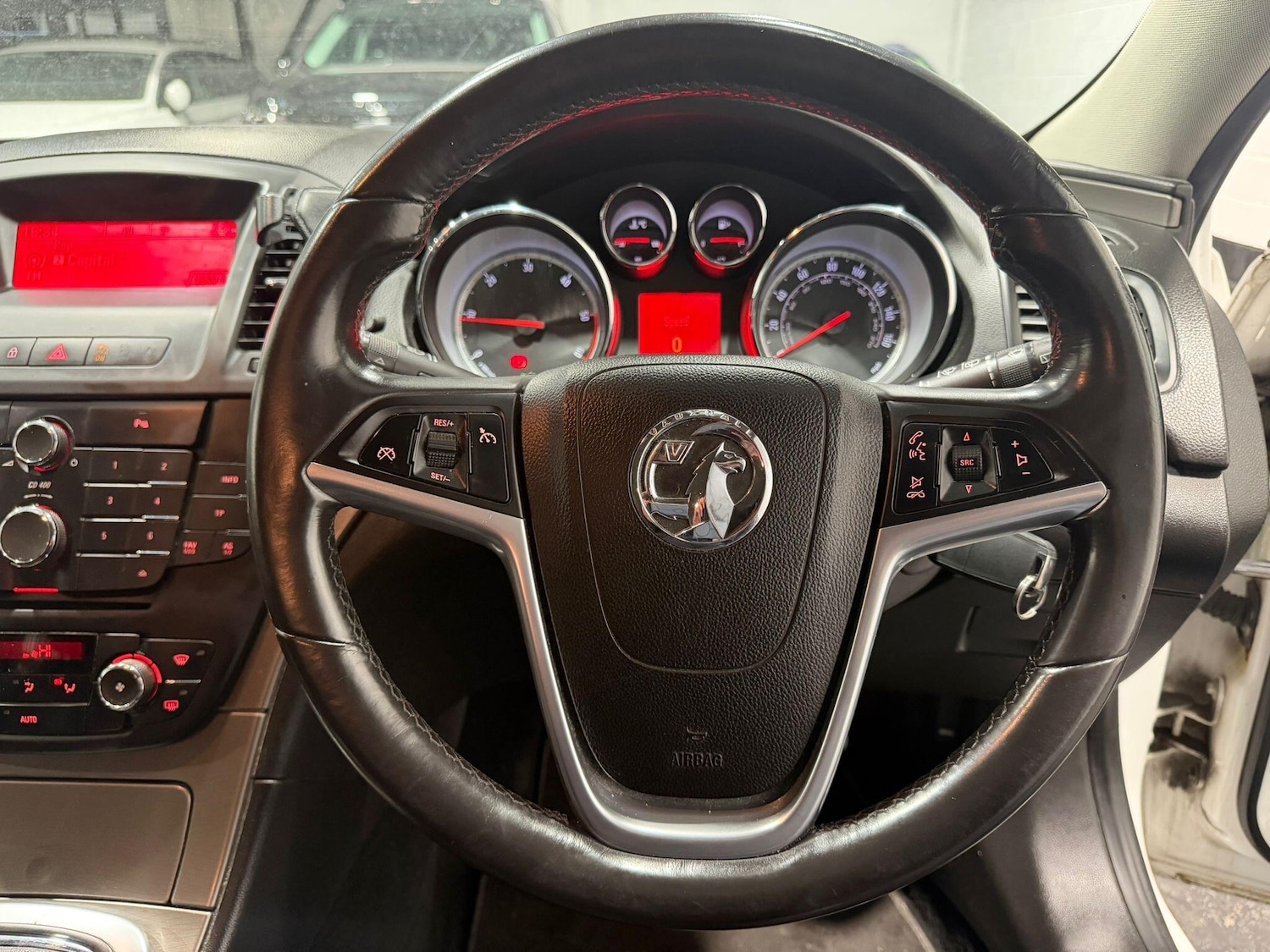 Used Vauxhall Insignia 2011 for sale - 77670356: Photo 28