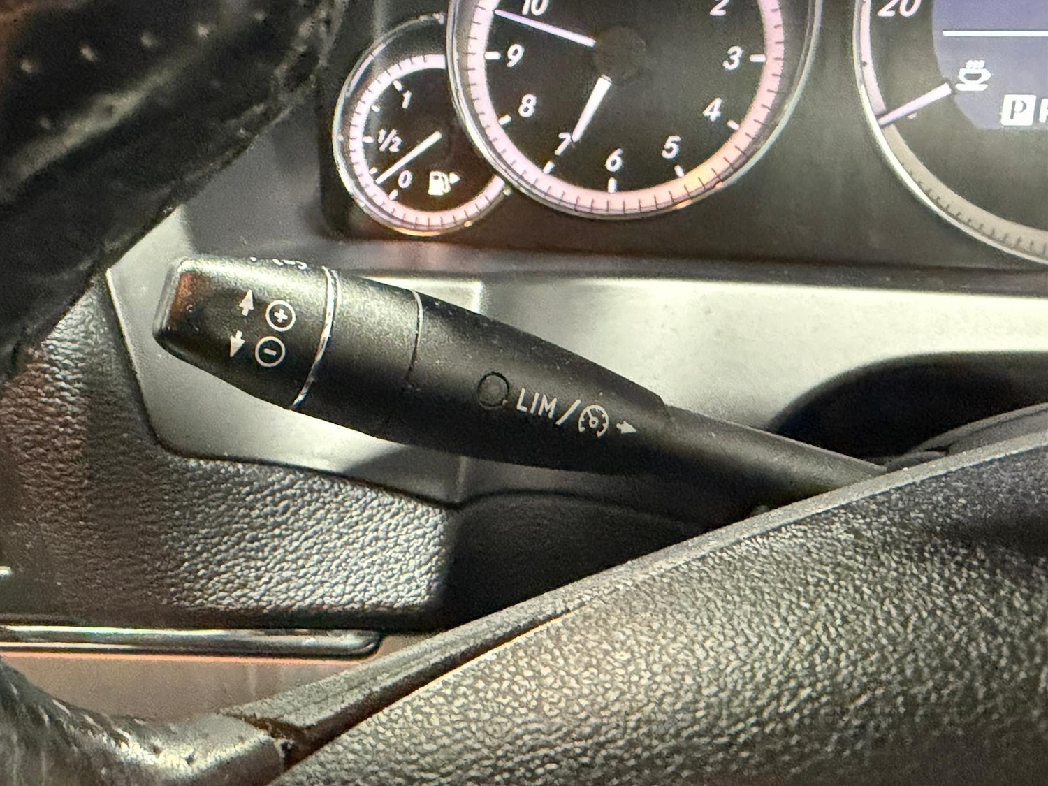 Used Mercedes-Benz E Class 2011 for sale - 77523863: Photo 18