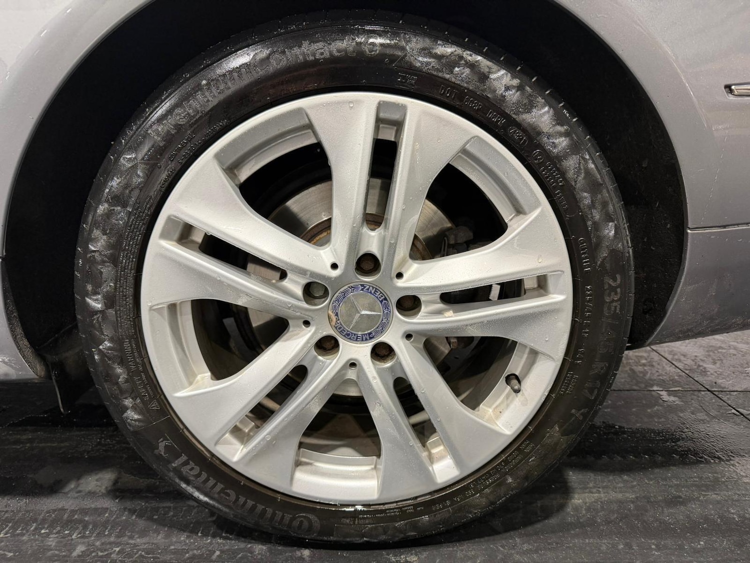 Used Mercedes-Benz E Class 2011 for sale - 77523863: Photo 26