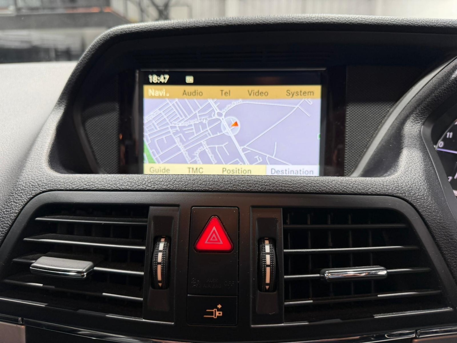 Used Mercedes-Benz E Class 2011 for sale - 77523863: Photo 29