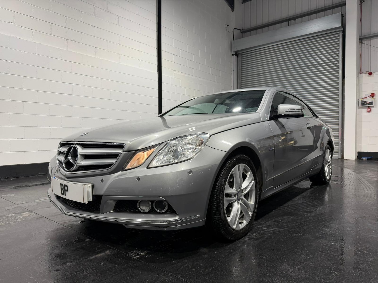 Used Mercedes-Benz E Class 2011 for sale - 77523863: Photo 3