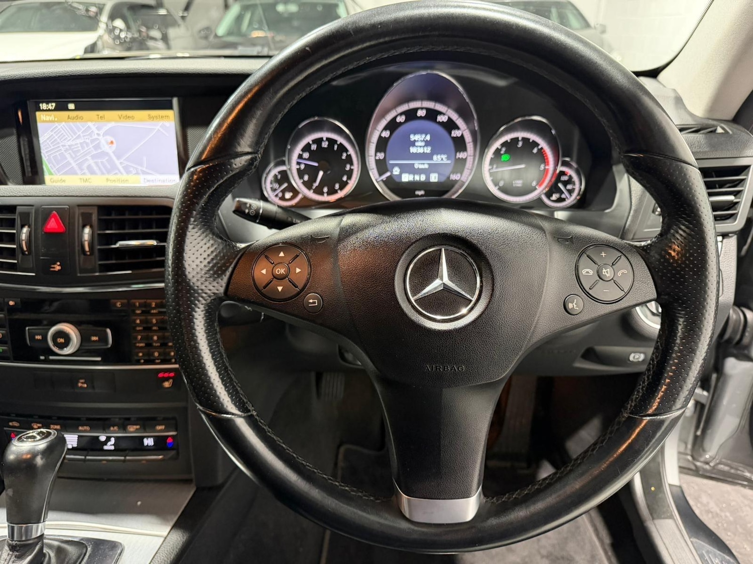 Used Mercedes-Benz E Class 2011 for sale - 77523863: Photo 32