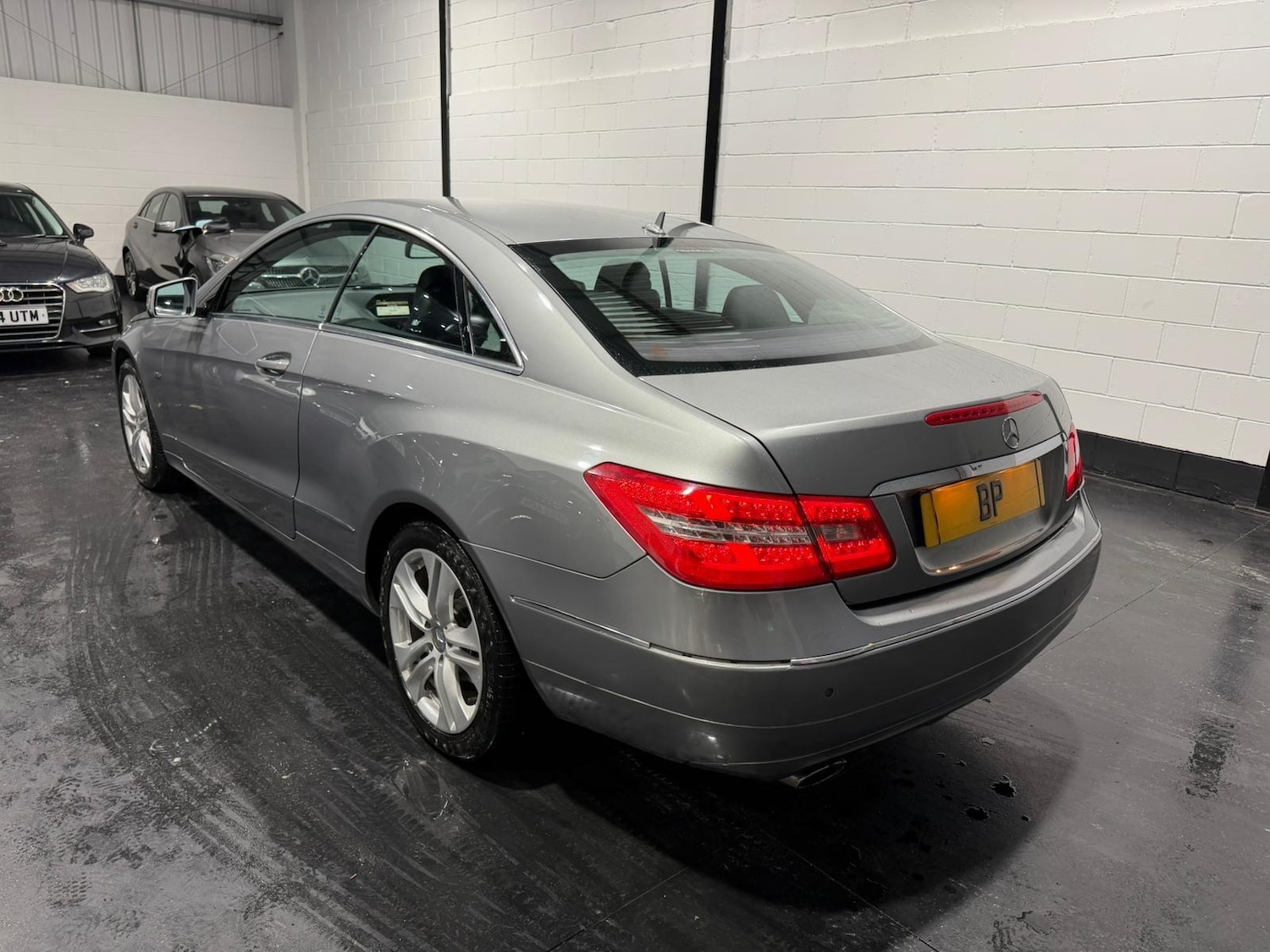 Used Mercedes-Benz E Class 2011 for sale - 77523863: Photo 8