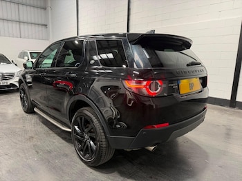 Used Land Rover Discovery Sport 2018 for sale - 79336613: Photo
