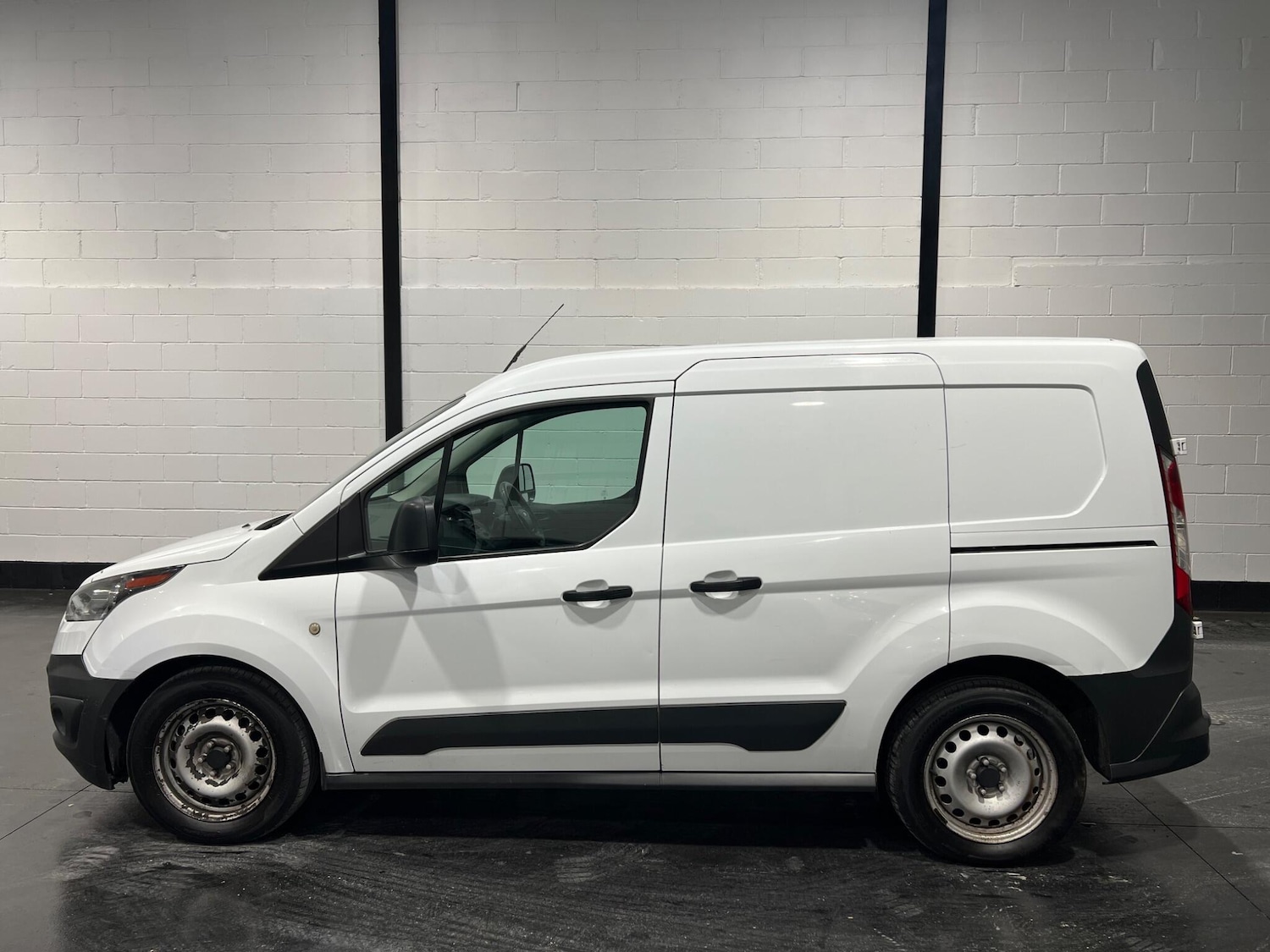 Used Ford Transit Connect 2017 for sale - 76389193: Photo 4