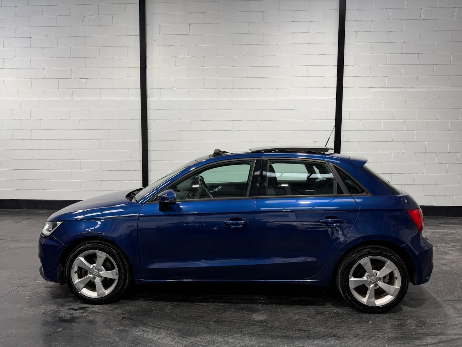 Used Audi A1 for sale - 77970229: Photo 9