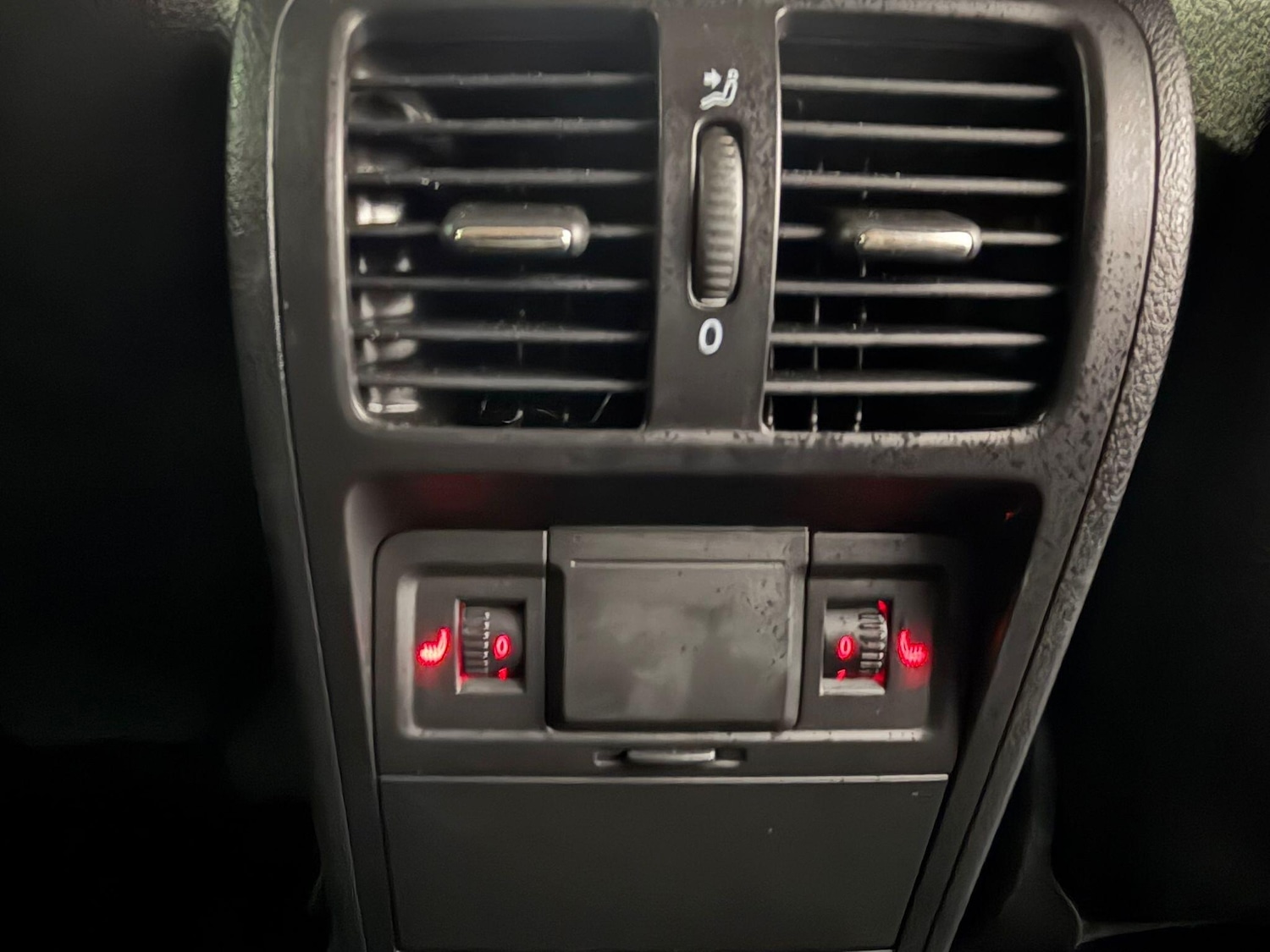 Used Volkswagen Passat for sale - 77441349: Photo 26