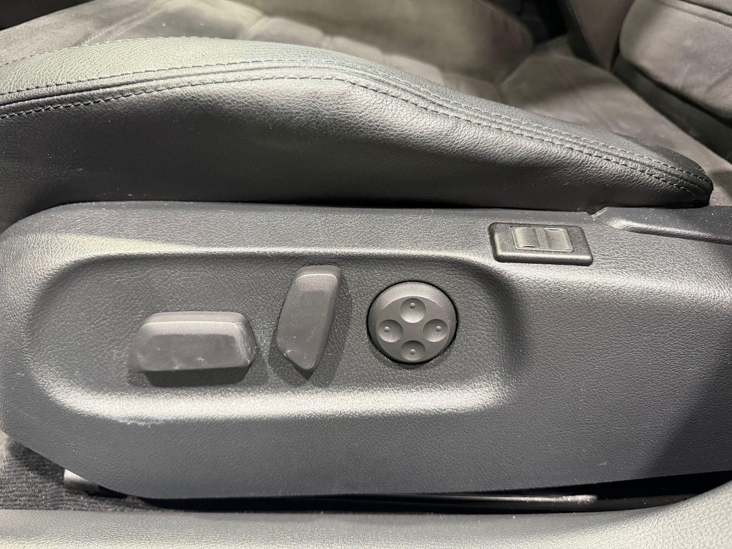 Used Volkswagen Passat for sale - 77441349: Photo 27