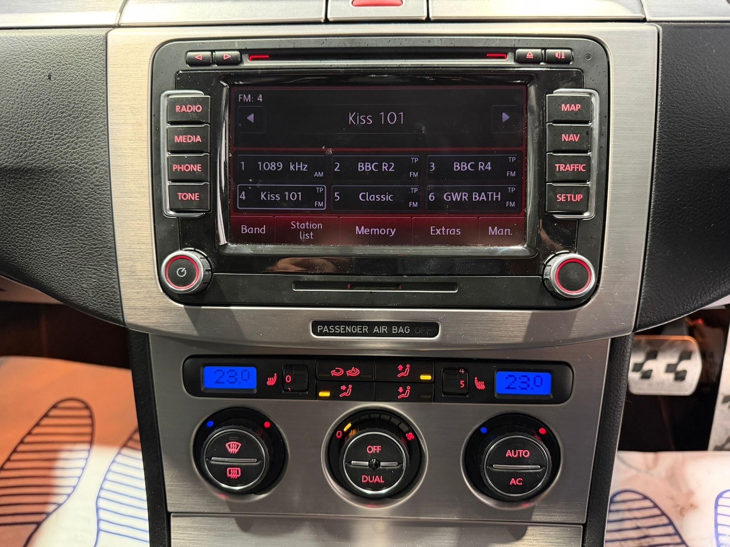 Used Volkswagen Passat for sale - 77441349: Photo 32