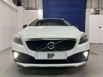 Used Volvo V40 Cross Country 2015 for sale - 74965303: Photo