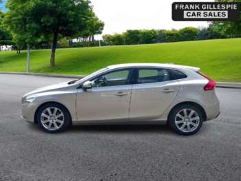 Used Volvo V40 2018 for sale - 74964640: Photo