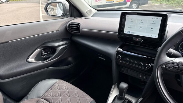 Used Toyota Yaris Cross 2023 for sale - 75638472: Photo 14