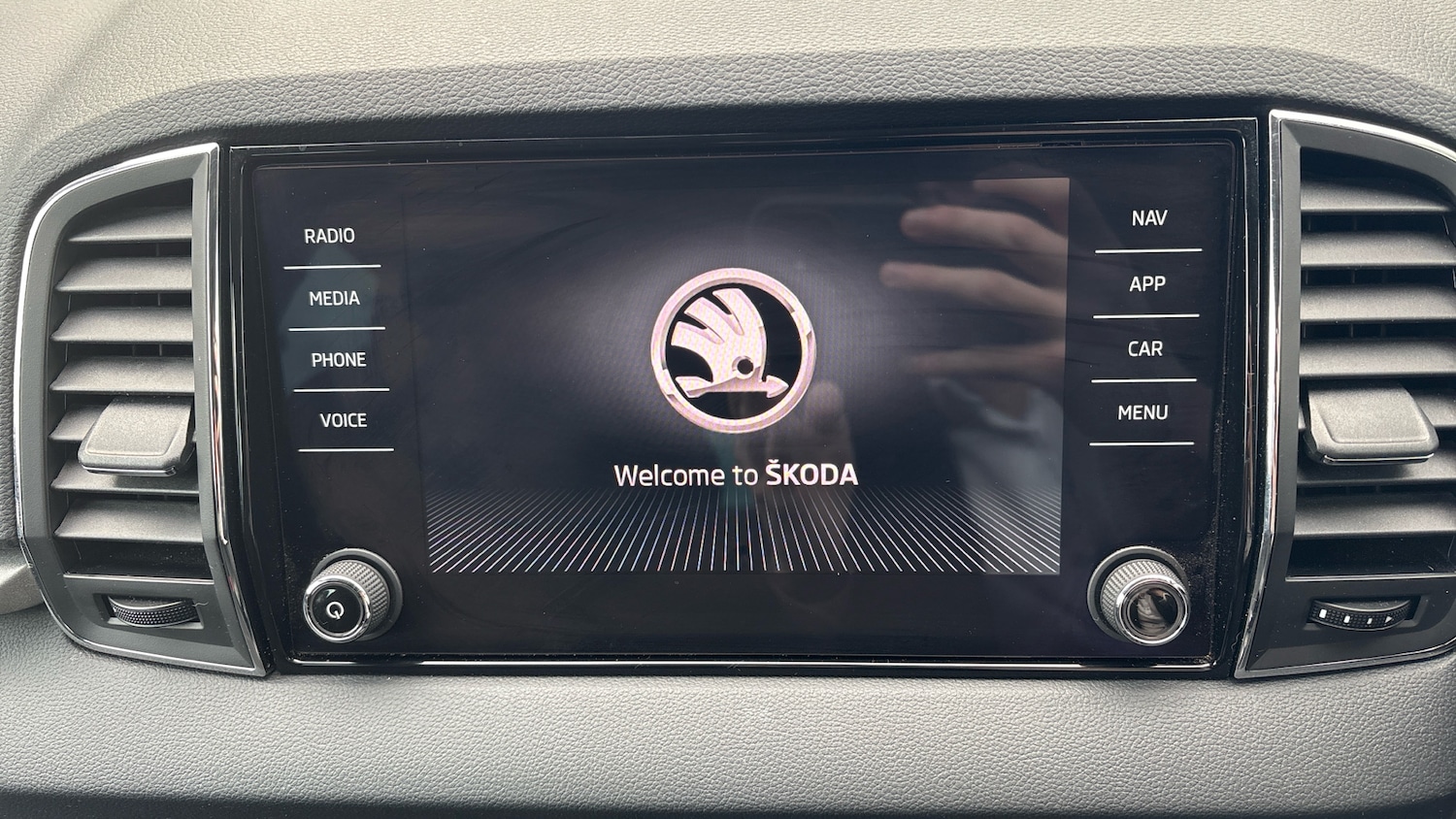 Used Skoda Karoq 2021 for sale - 76707644: Photo 12