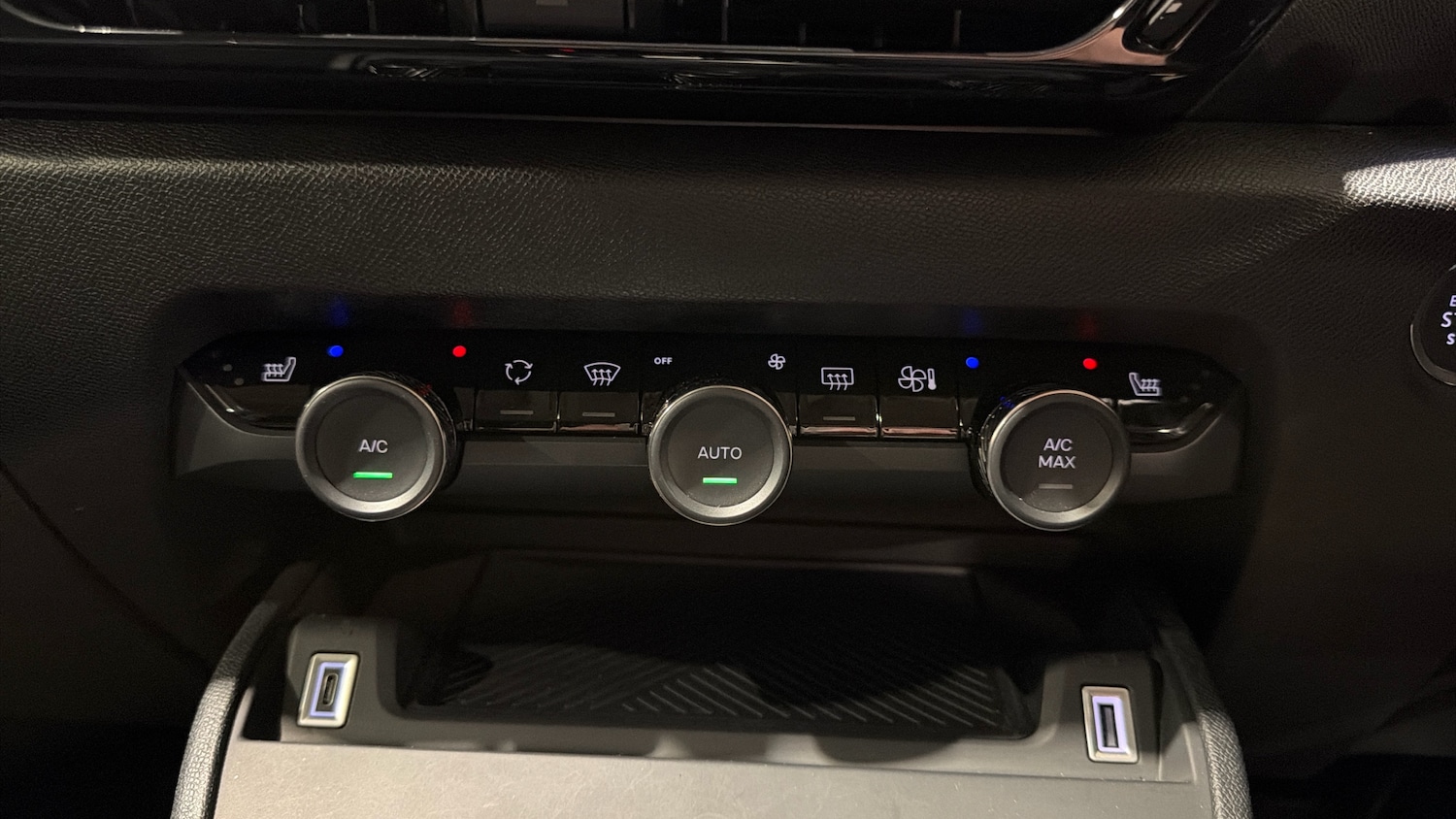 Used Citroen C4 2024 for sale - 77893187: Photo 31