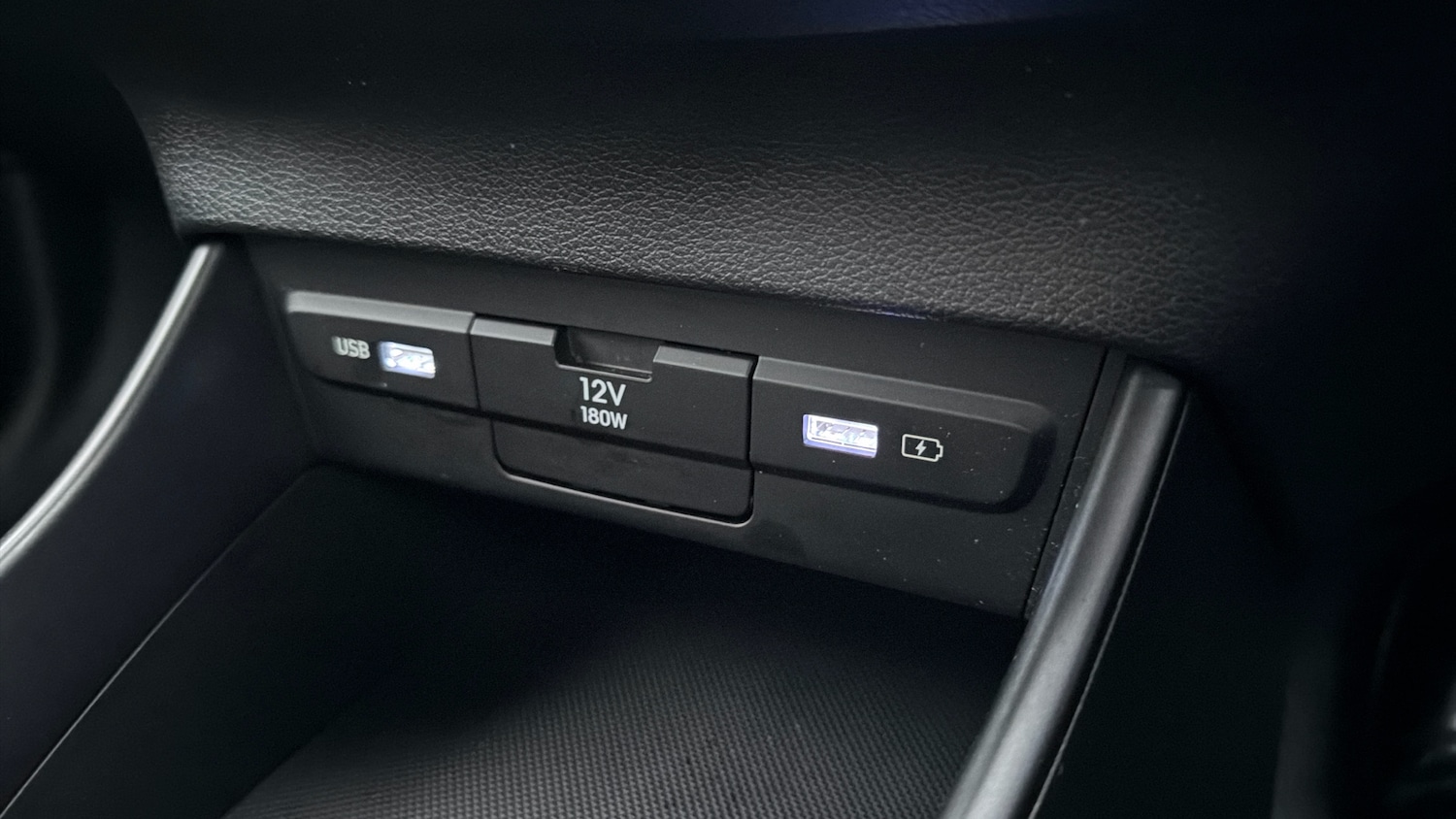 Used Hyundai i20 2022 for sale - 77997431: Photo 30