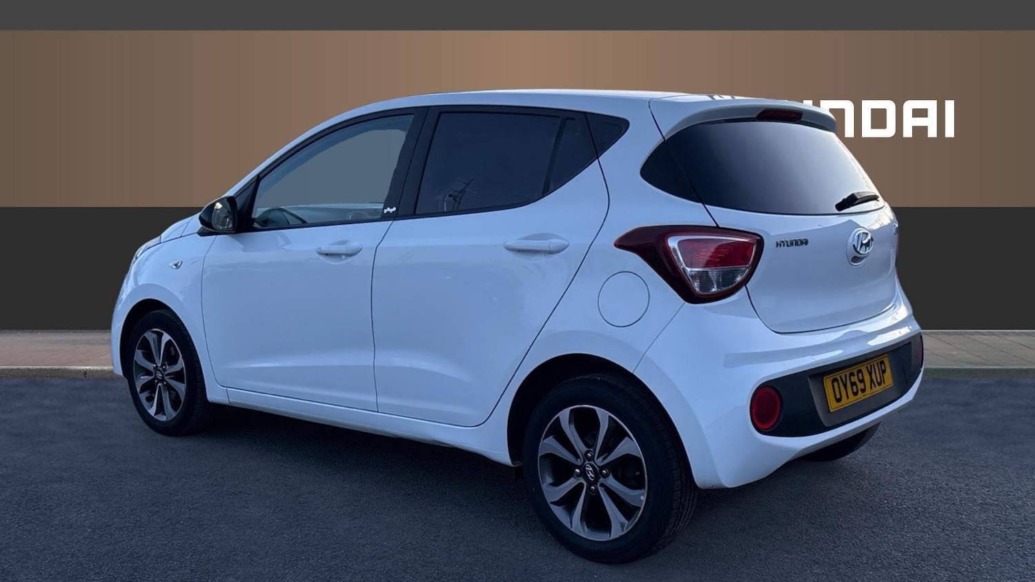Used Hyundai i10 2019 for sale - 77777447: Photo 2