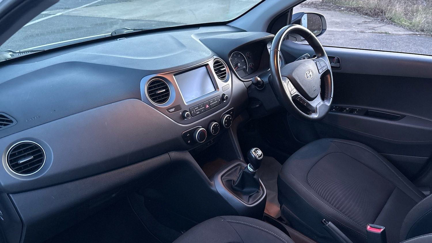 Used Hyundai i10 2019 for sale - 77777447: Photo 9